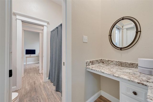 2100 Lakeridge Circle, Ennis, TX 75119