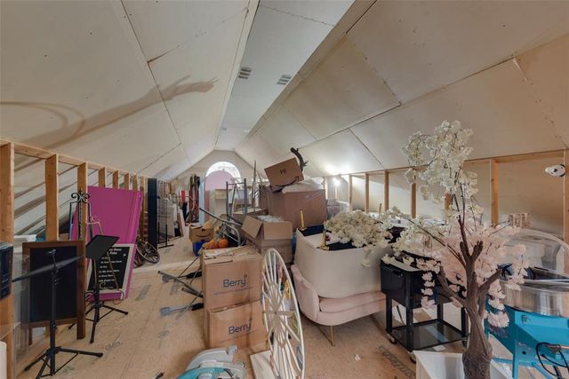 2100 Lakeridge Circle, Ennis, TX 75119