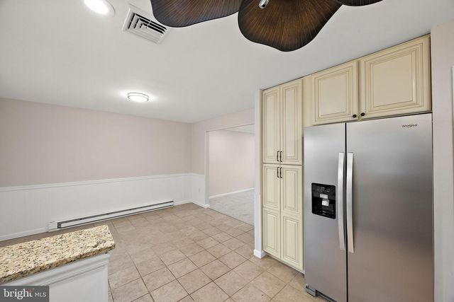 18 HARVEST DR, Thorndale, PA 19372