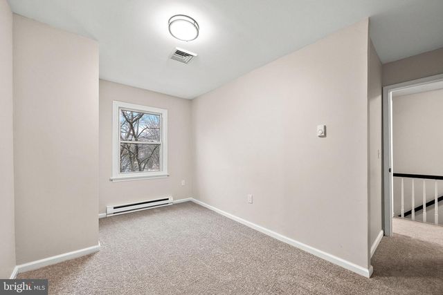 18 HARVEST DR, Thorndale, PA 19372