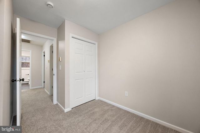 18 HARVEST DR, Thorndale, PA 19372