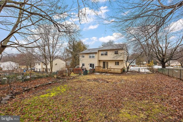 18 HARVEST DR, Thorndale, PA 19372