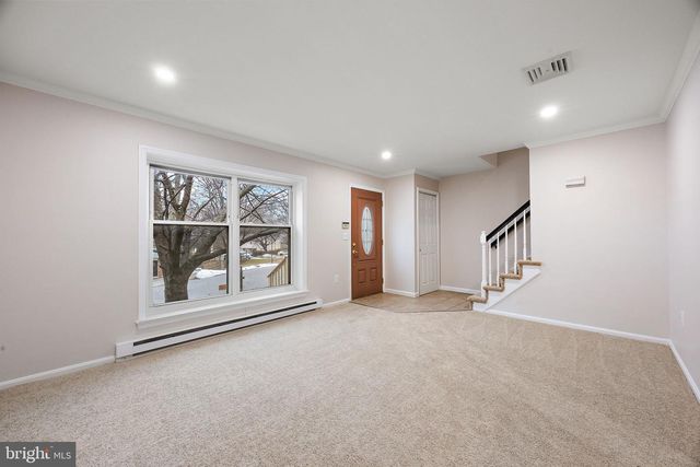 18 HARVEST DR, Thorndale, PA 19372