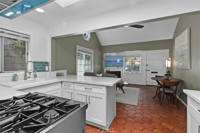 1595 Arroyo Drive, Laguna Beach, CA 92651