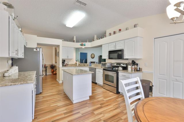 2249 WORTHINGTON GREENS DRIVE 6, Sun City Center, FL 33573