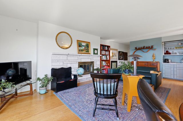 935 W Glass Ave, Spokane, WA 99205
