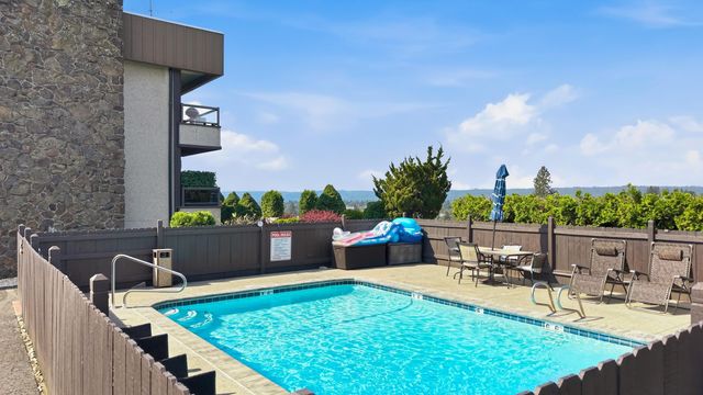 935 W Glass Ave, Spokane, WA 99205