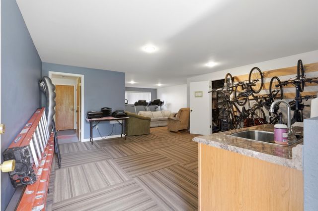 935 W Glass Ave, Spokane, WA 99205