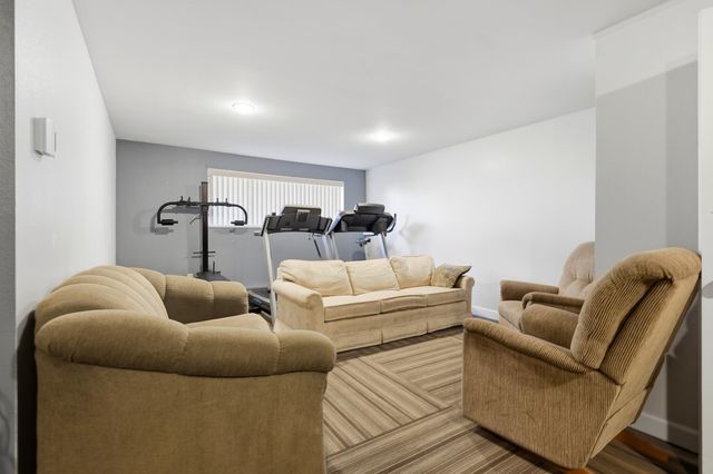 935 W Glass Ave, Spokane, WA 99205