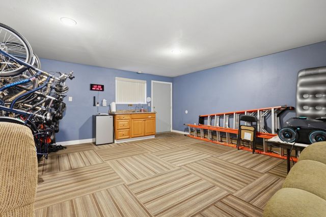 935 W Glass Ave, Spokane, WA 99205