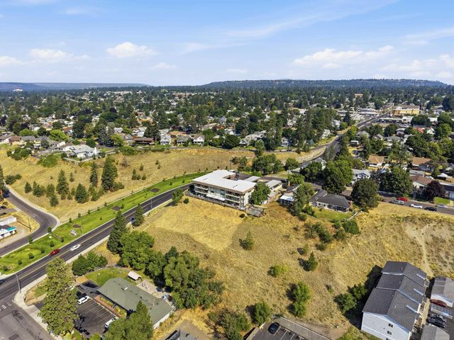 935 W Glass Ave, Spokane, WA 99205