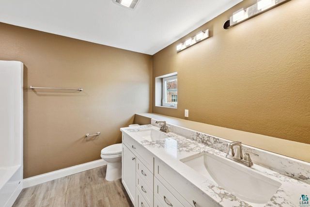 208 3rd Ave W, Ashland, WI 54806