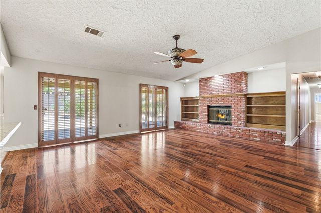 16385 Kamana Court, Apple Valley, CA 92307