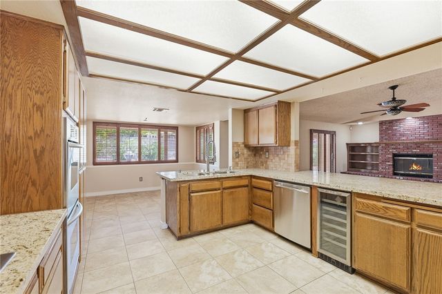 16385 Kamana Court, Apple Valley, CA 92307