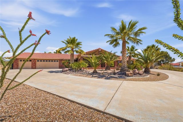 16385 Kamana Court, Apple Valley, CA 92307