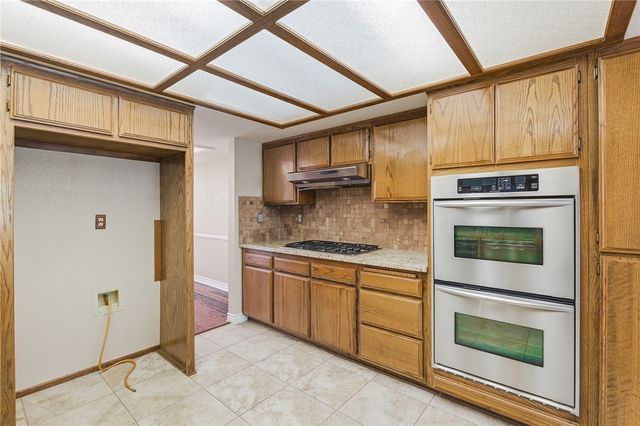 16385 Kamana Court, Apple Valley, CA 92307