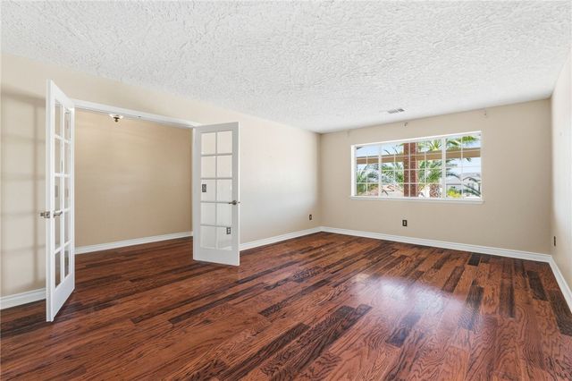 16385 Kamana Court, Apple Valley, CA 92307