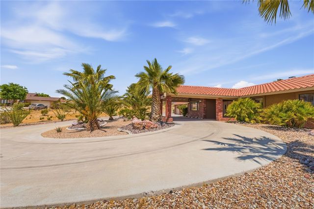 16385 Kamana Court, Apple Valley, CA 92307