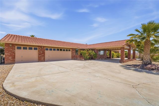 16385 Kamana Court, Apple Valley, CA 92307