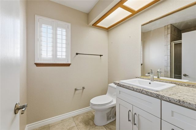 16385 Kamana Court, Apple Valley, CA 92307