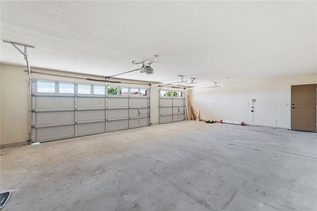 16385 Kamana Court, Apple Valley, CA 92307