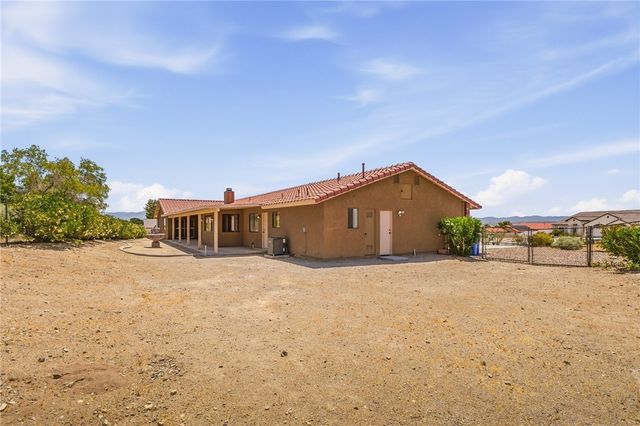 16385 Kamana Court, Apple Valley, CA 92307