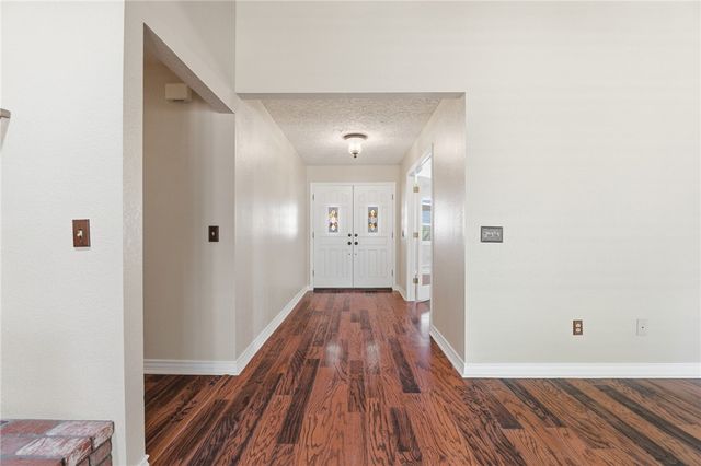 16385 Kamana Court, Apple Valley, CA 92307