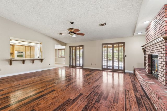 16385 Kamana Court, Apple Valley, CA 92307