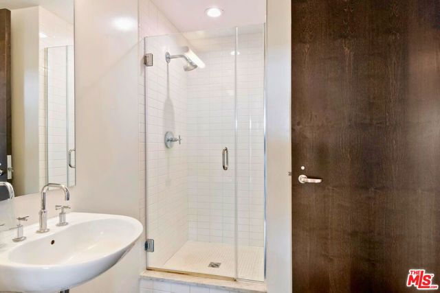 1046 PRINCETON Drive 201, Marina Del Rey, CA 90292