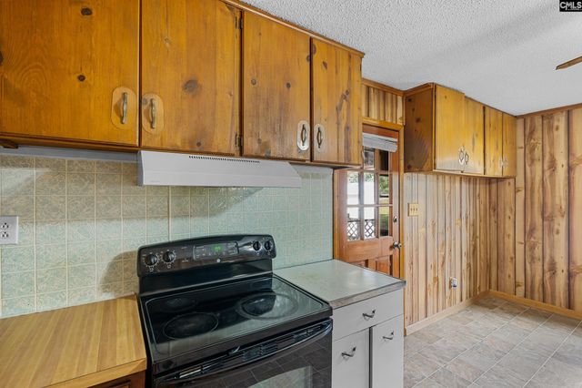 225 Harmon Hill Court, Hopkins, SC 29061