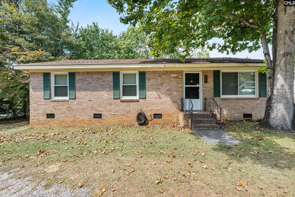 225 Harmon Hill Court, Hopkins, SC 29061