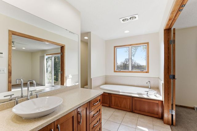 70 Valley Lane, Hastings, MN 55033