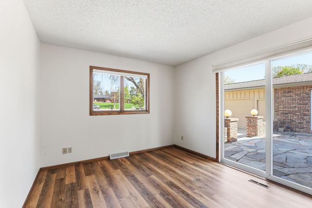 70 Valley Lane, Hastings, MN 55033