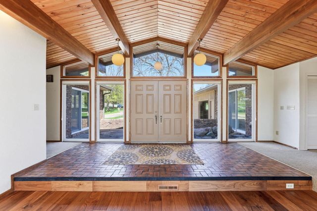 70 Valley Lane, Hastings, MN 55033