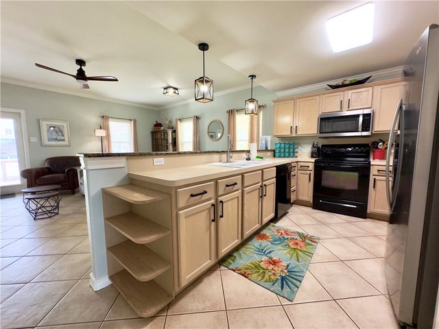 15006 Aruba Dr D, Corpus Christi, TX 78418