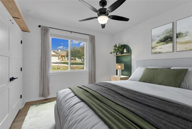 516 Ronay DR S, Spicewood, TX 78669