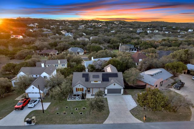 516 Ronay DR S, Spicewood, TX 78669