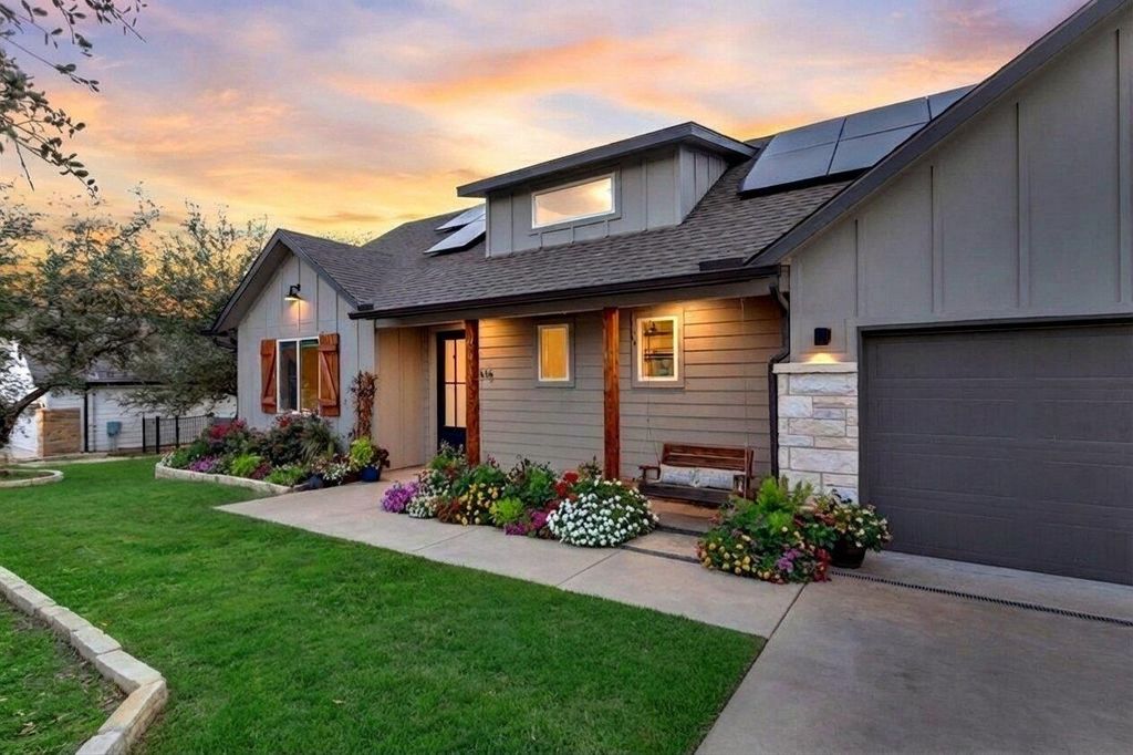 516 Ronay DR S, Spicewood, TX 78669