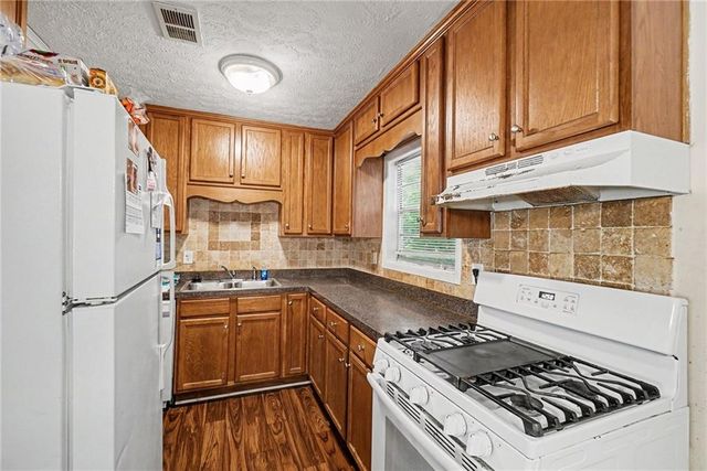 1415 Sycamore Drive, Kennesaw, GA 30152