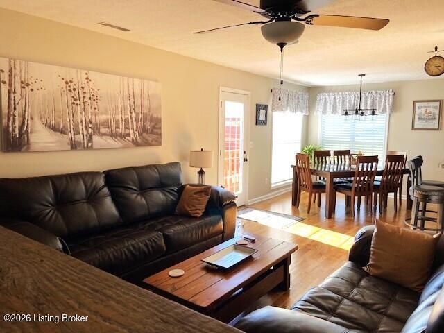 482 Oxmoor Dr, Elizabethtown, KY 42701