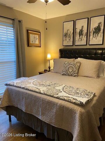 482 Oxmoor Dr, Elizabethtown, KY 42701