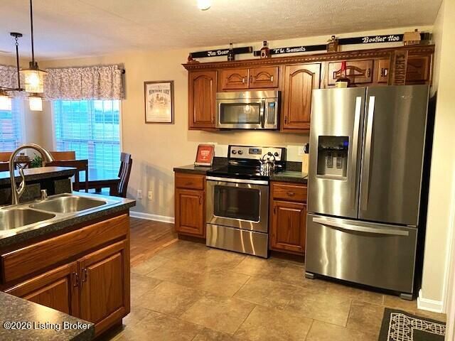 482 Oxmoor Dr, Elizabethtown, KY 42701