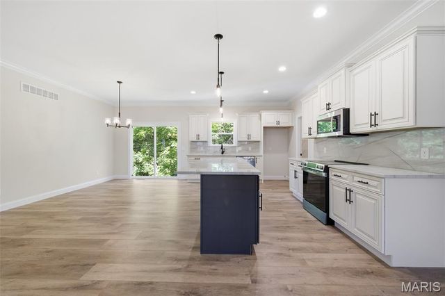 658 Mahogany Drive, Foristell, MO 63348