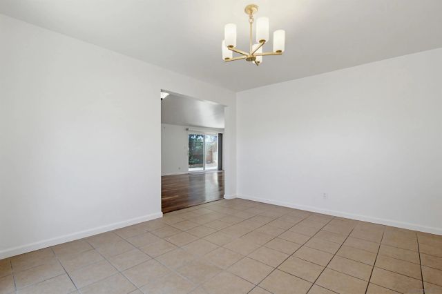 227 Skyridge Lane, Escondido, CA 92026
