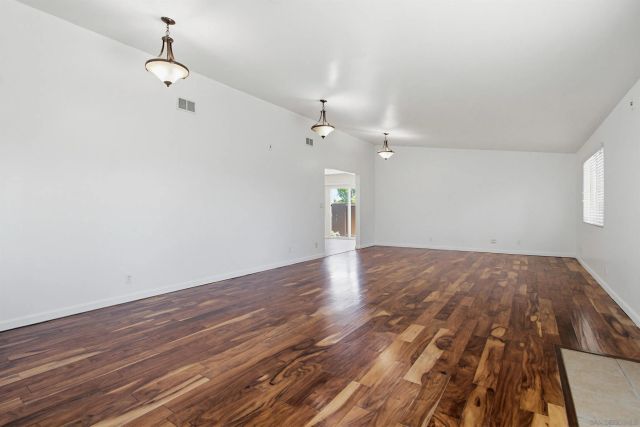 227 Skyridge Lane, Escondido, CA 92026
