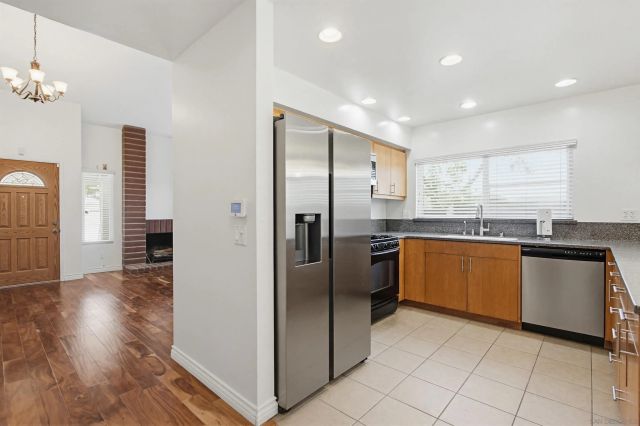 227 Skyridge Lane, Escondido, CA 92026
