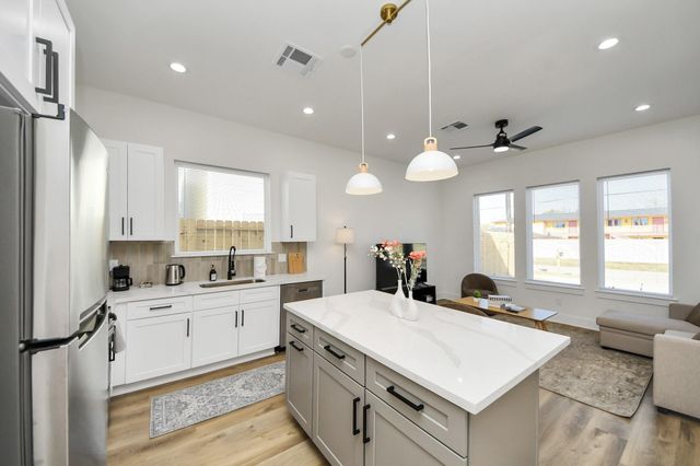 3909 Maggie Street, Houston, TX 77051