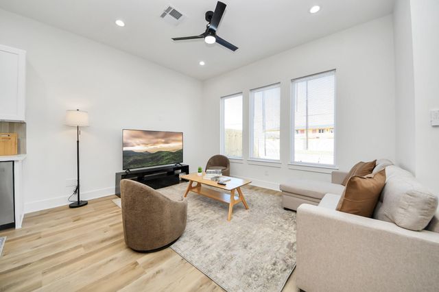 3909 Maggie Street, Houston, TX 77051