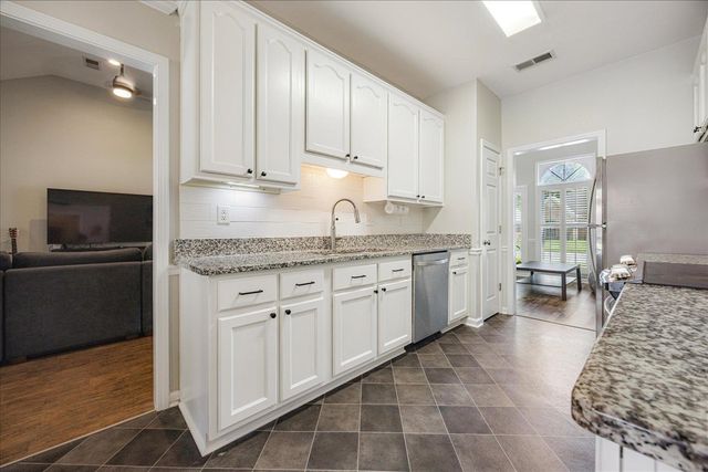 8560 SUNNYVALE ST S, Cordova, TN 38018