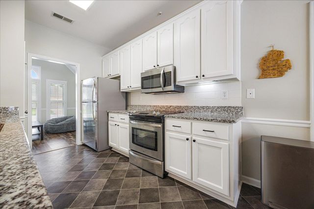 8560 SUNNYVALE ST S, Cordova, TN 38018